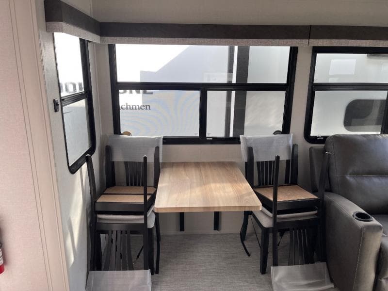 2025 Coachmen 2025 Coachmen Brookstone - thumbnail 14