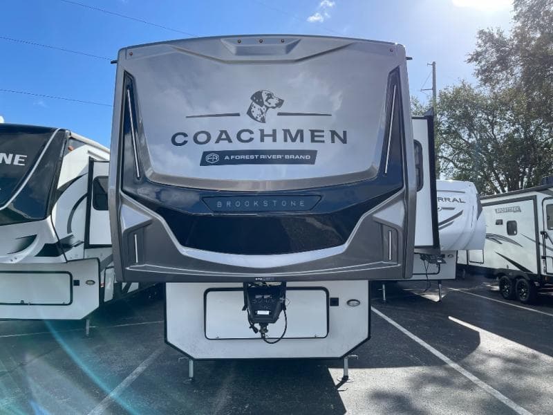 2025 Coachmen 2025 Coachmen Brookstone - thumbnail 3