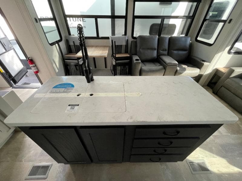 2025 Coachmen 2025 Coachmen Brookstone - thumbnail 22