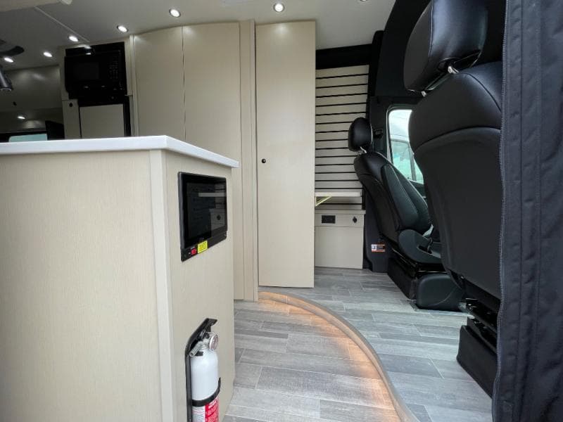 2025 Pleasure-Way 2025 Pleasure-Way Plateau - thumbnail 7