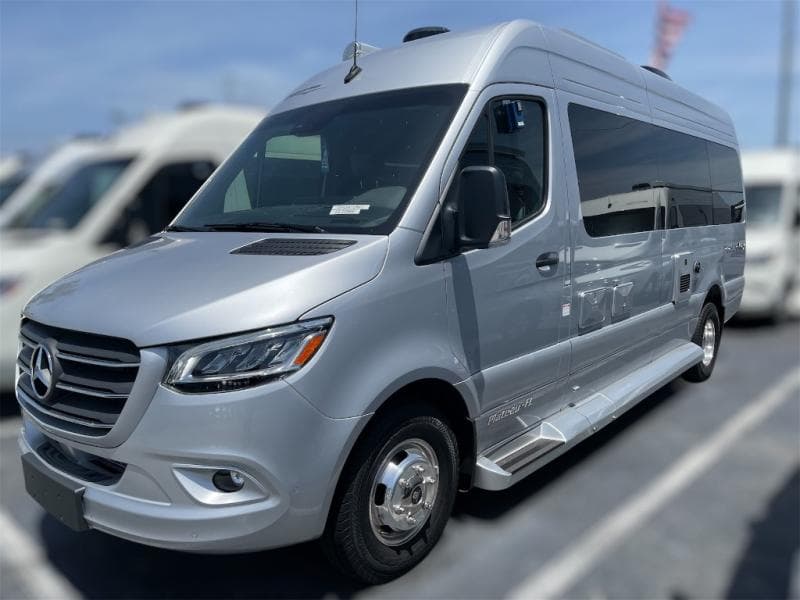 2025 Pleasure-Way 2025 Pleasure-Way Plateau - thumbnail 4