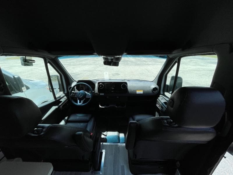 2025 Pleasure-Way 2025 Pleasure-Way Plateau - thumbnail 7