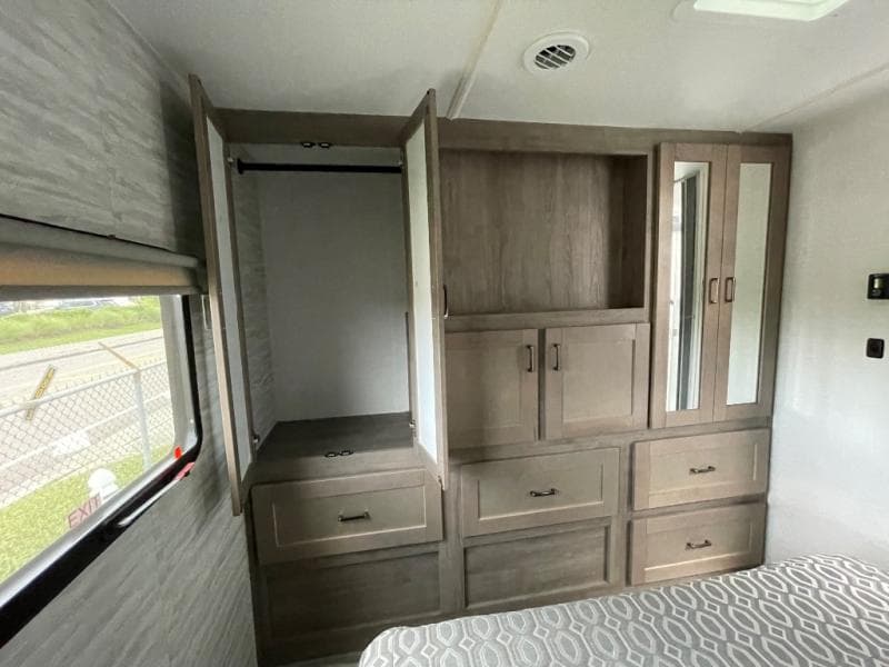 2025 Gulf Stream 2025 Gulf Stream Conquest - thumbnail 42