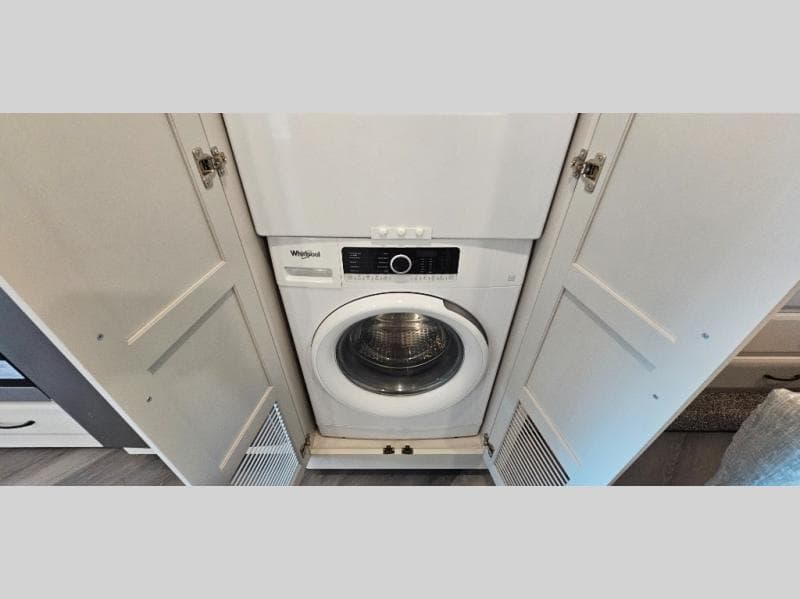 2024 Holiday Rambler 2024 Holiday Rambler Eclipse - thumbnail 24