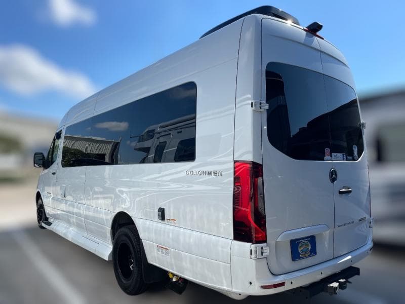 2025 Coachmen 2025 Coachmen Galleria - thumbnail 5