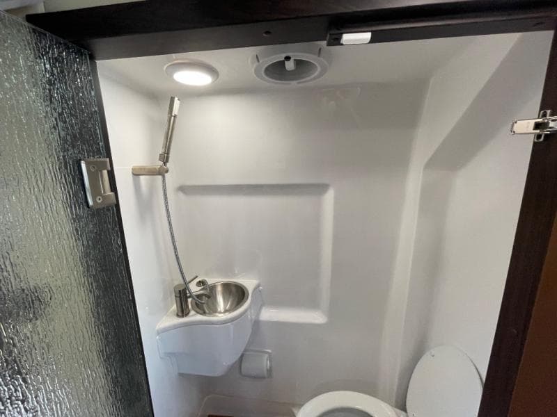 2025 Midwest Automotive Designs 2025 Midwest Automotive Designs Passage - thumbnail 18