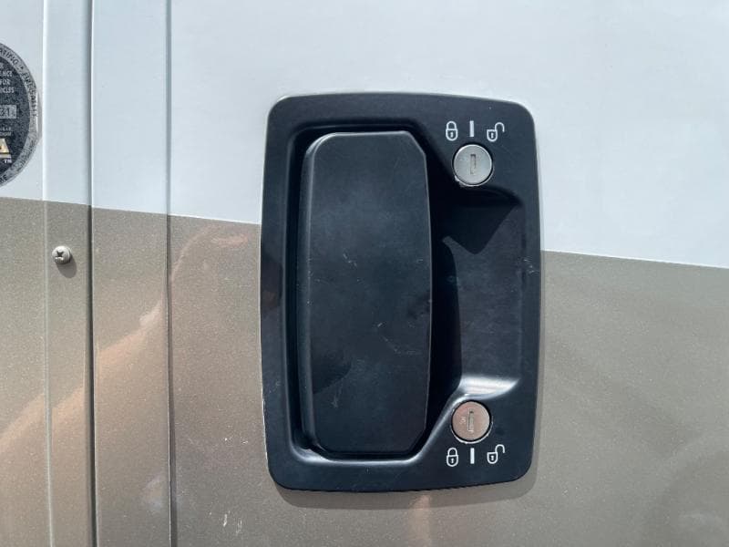 2019 Winnebago 2019 Winnebago Navion - thumbnail 50