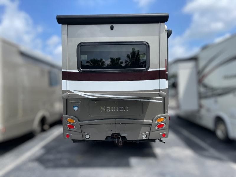 2019 Winnebago 2019 Winnebago Navion - thumbnail 6
