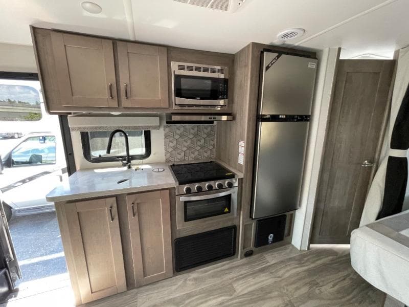 2025 Gulf Stream 2025 Gulf Stream BT Cruiser - thumbnail 9