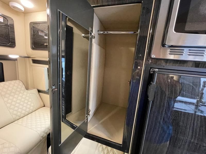 2025 Midwest Automotive Designs 2025 Midwest Automotive Designs Passage - thumbnail 16