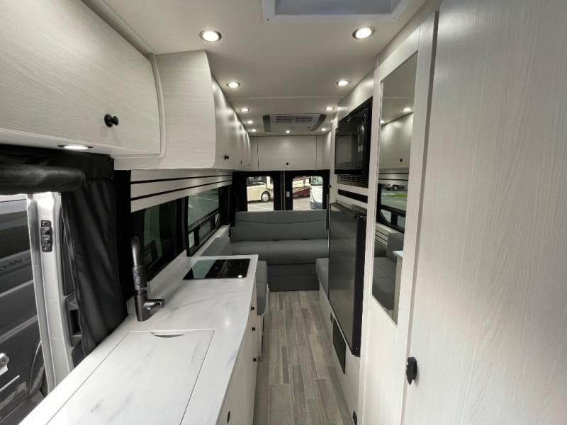 2025 Pleasure-Way 2025 Pleasure-Way Ontour - thumbnail 17