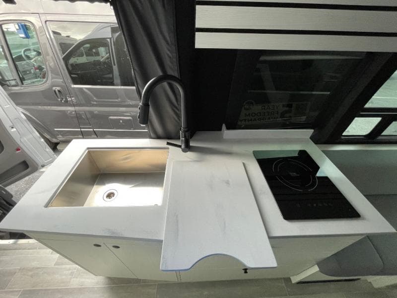 2025 Pleasure-Way 2025 Pleasure-Way Ontour - thumbnail 10