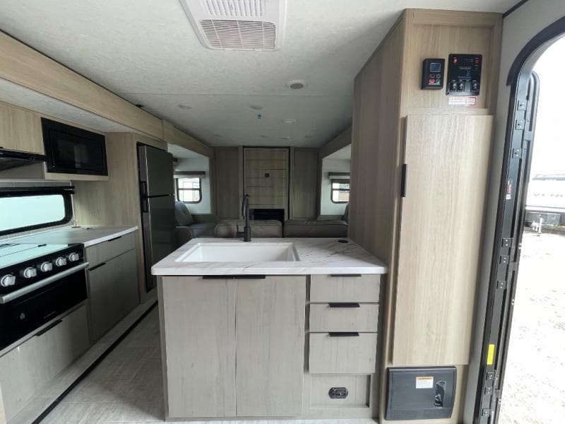 2025 Dutchmen 2025 Dutchmen Kodiak - thumbnail 15
