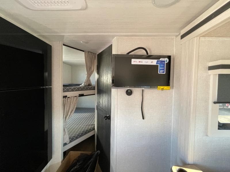 2025 Forest River 2025 Forest River Grand Surveyor - thumbnail 18