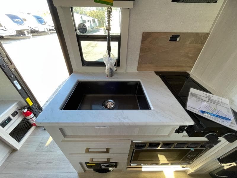 2025 Forest River 2025 Forest River Grand Surveyor - thumbnail 29