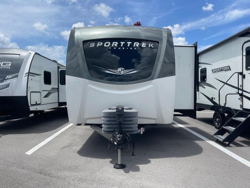 2024 Venture RV 2024 Venture RV SportTrek Touring Edition - thumbnail 3