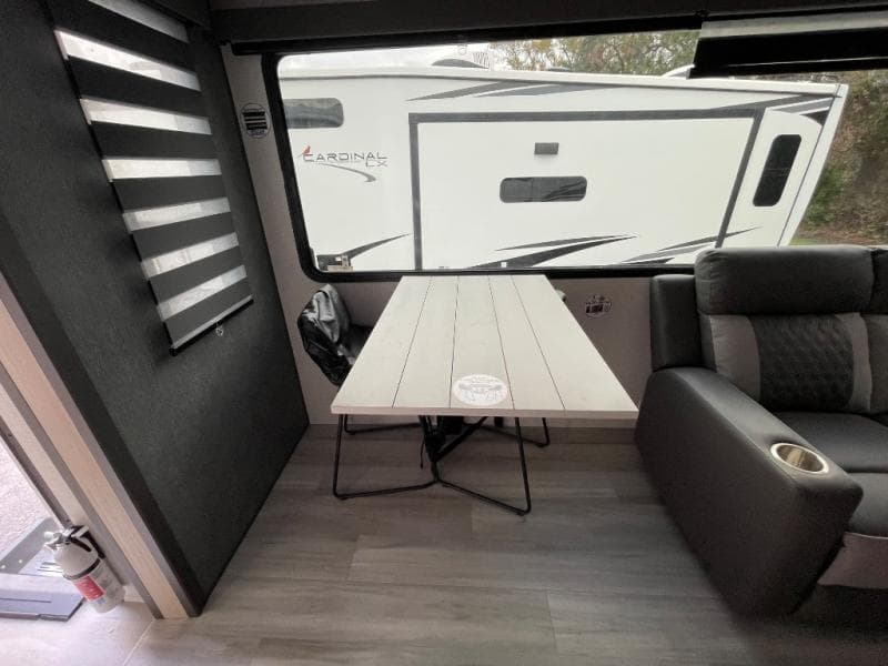 2025 Forest River 2025 Forest River Cardinal - thumbnail 12