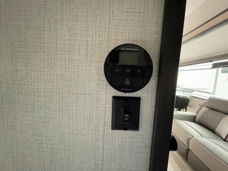 2025 Forest River 2025 Forest River Cardinal - thumbnail 18