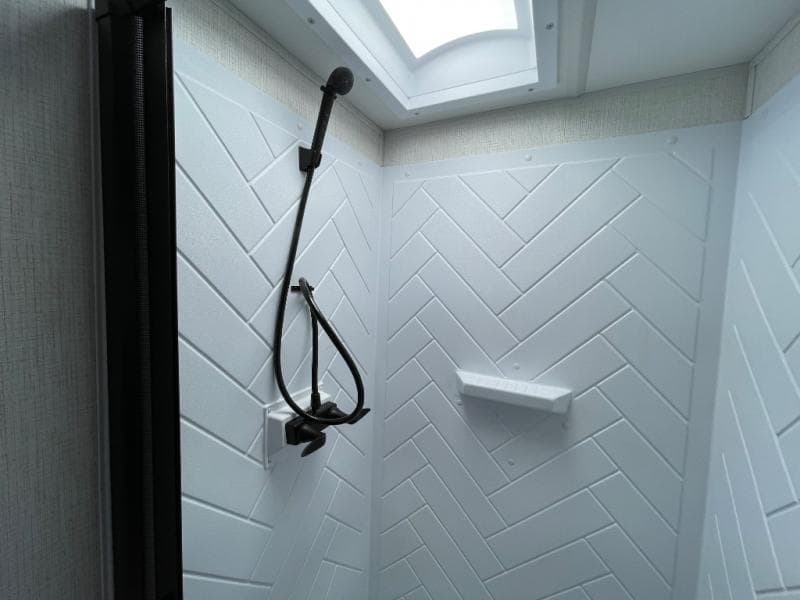 2025 Forest River 2025 Forest River Cardinal - thumbnail 35