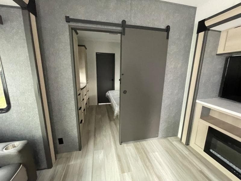 2025 Forest River 2025 Forest River Cardinal - thumbnail 10