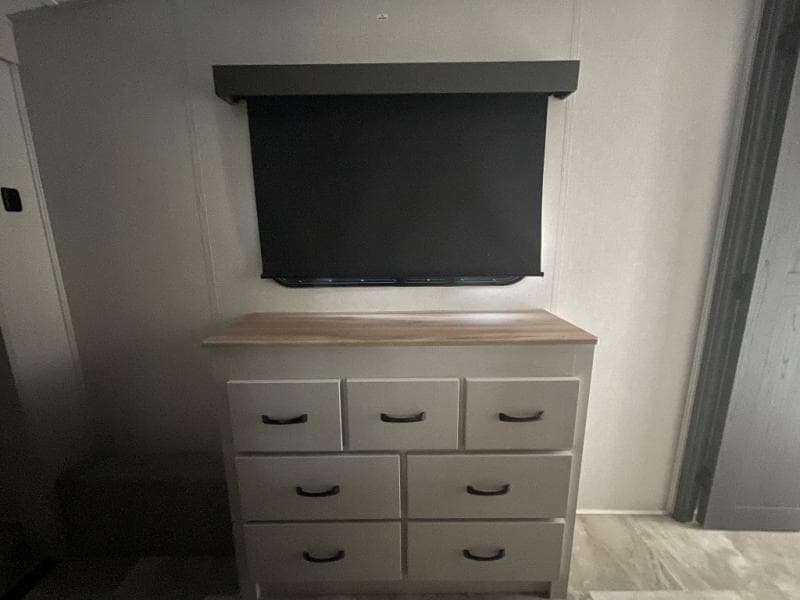 2025 Coachmen 2025 Coachmen Chaparral - thumbnail 15