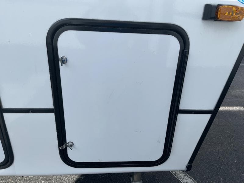 2025 Coachmen 2025 Coachmen Brookstone - thumbnail 11