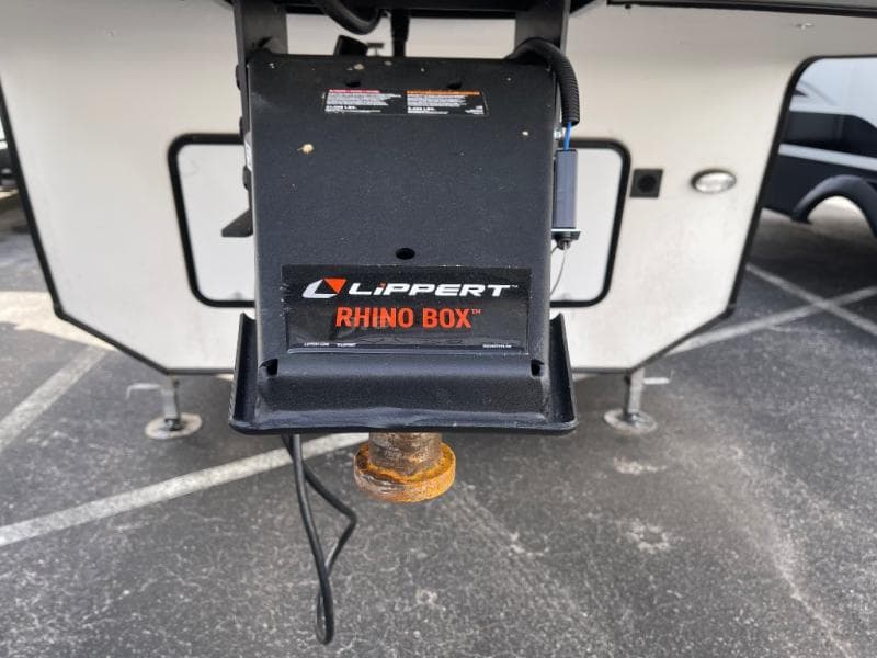 2025 Coachmen 2025 Coachmen Brookstone - thumbnail 14