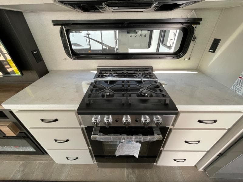 2025 Coachmen 2025 Coachmen Brookstone - thumbnail 33