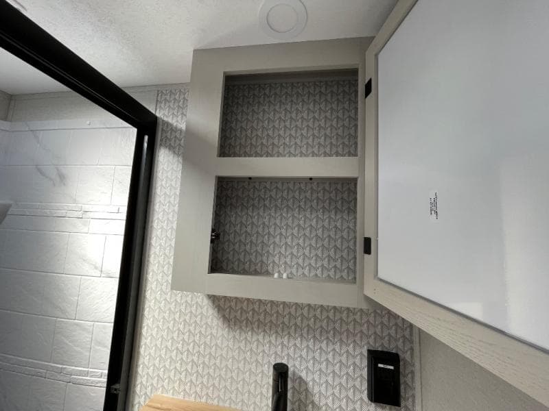 2025 Coachmen 2025 Coachmen Brookstone - thumbnail 38