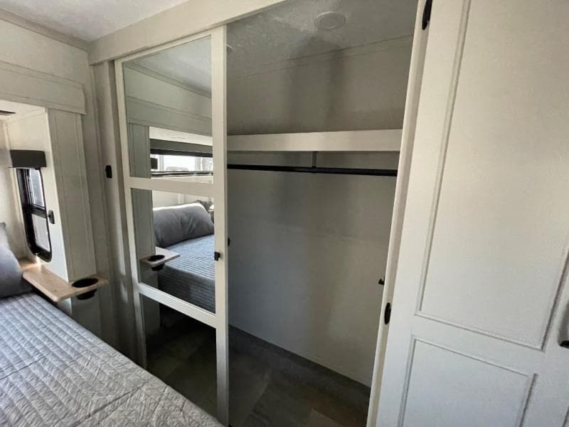 2025 Coachmen 2025 Coachmen Brookstone - thumbnail 50