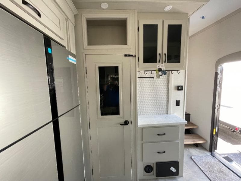 2025 Coachmen 2025 Coachmen Brookstone - thumbnail 57