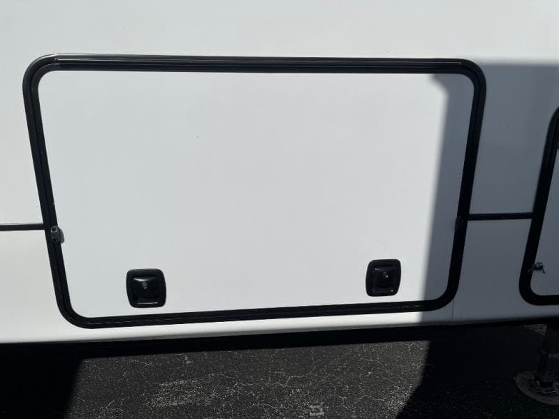 2025 Coachmen 2025 Coachmen Brookstone - thumbnail 9