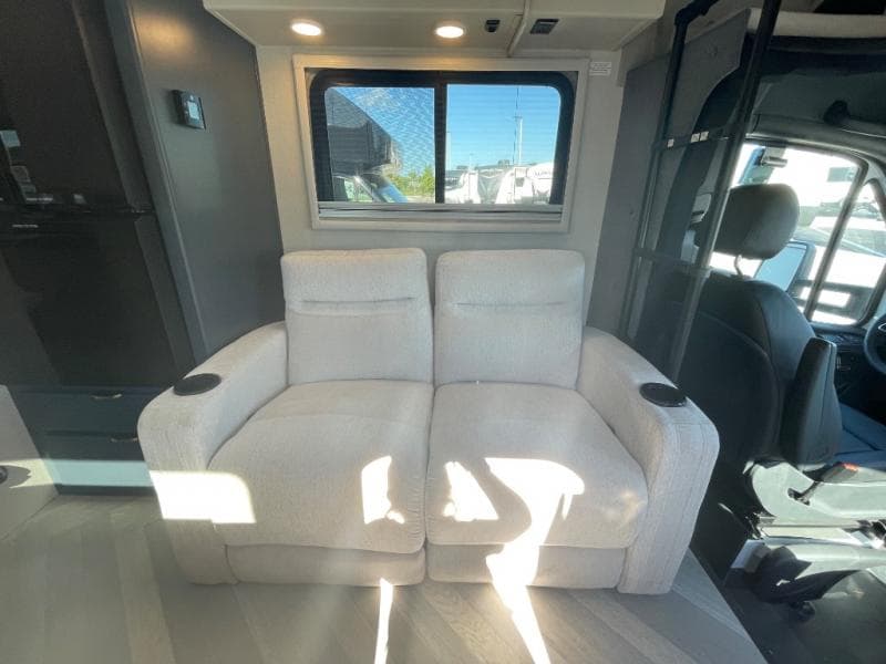 2025 Coachmen 2025 Coachmen Prism Select - thumbnail 12