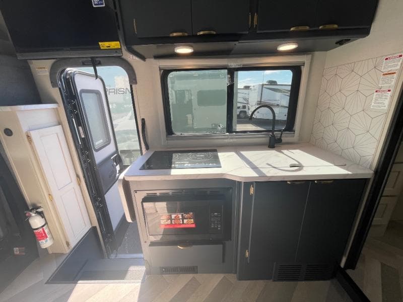 2025 Coachmen 2025 Coachmen Prism Select - thumbnail 10