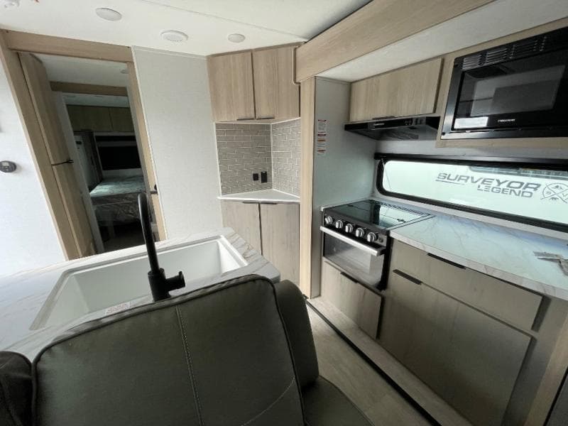 2025 Dutchmen 2025 Dutchmen Kodiak - thumbnail 14