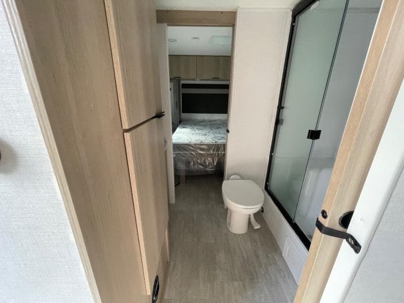 2025 Dutchmen 2025 Dutchmen Kodiak - thumbnail 15