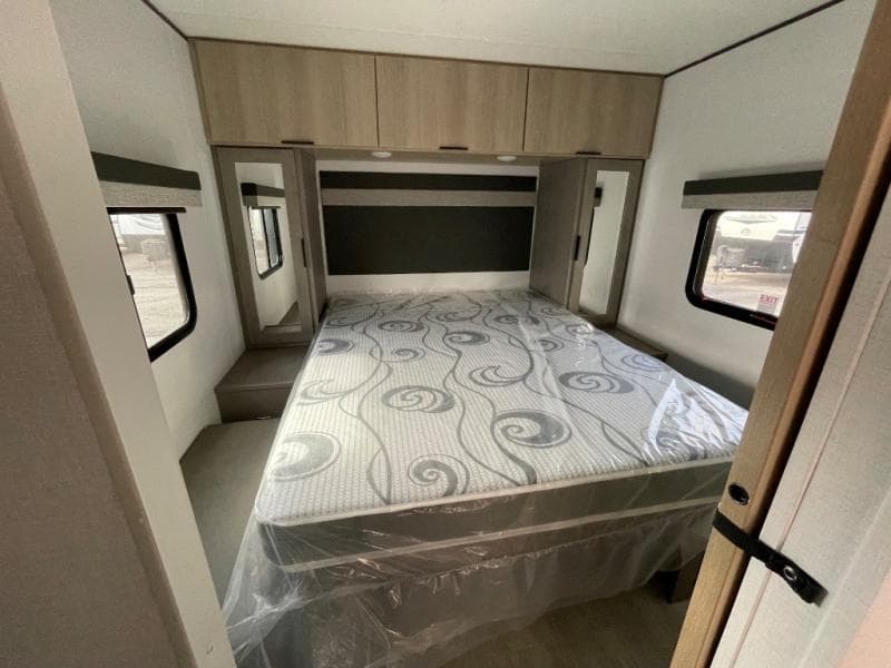 2025 Dutchmen 2025 Dutchmen Kodiak - thumbnail 16