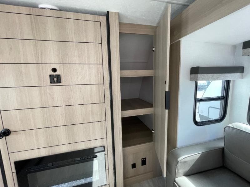 2025 Dutchmen 2025 Dutchmen Kodiak - thumbnail 23