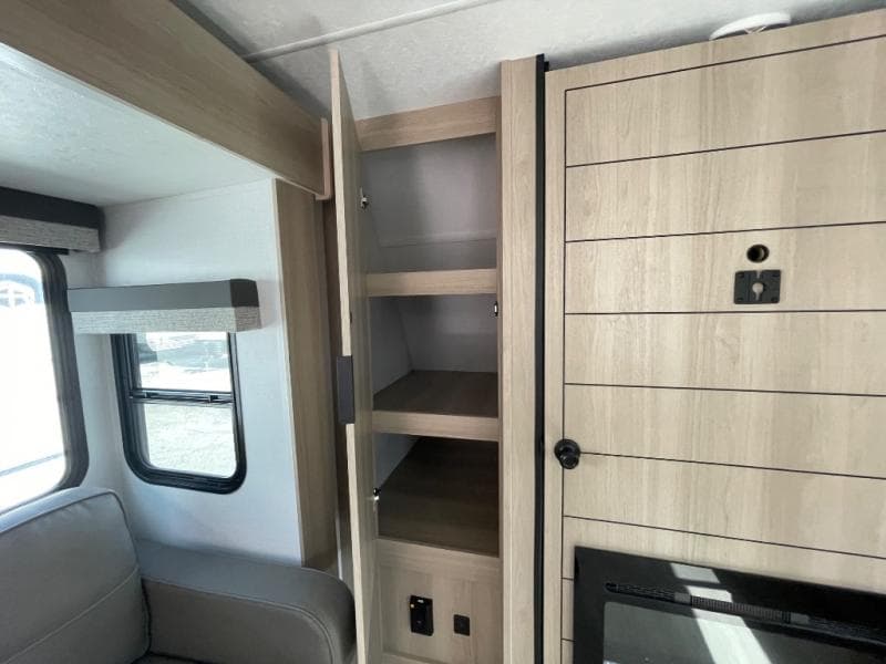 2025 Dutchmen 2025 Dutchmen Kodiak - thumbnail 24