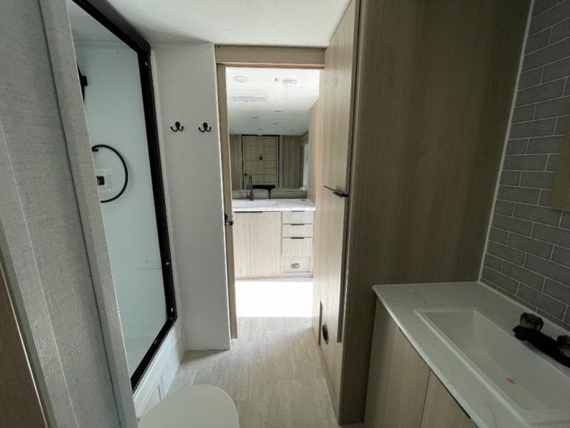 2025 Dutchmen 2025 Dutchmen Kodiak - thumbnail 35