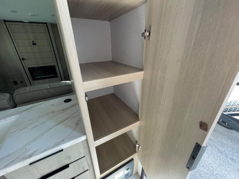 2025 Dutchmen 2025 Dutchmen Kodiak - thumbnail 8