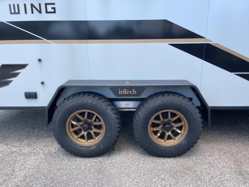 2025 inTech RV 2025 inTech RV Black Wing - thumbnail 6