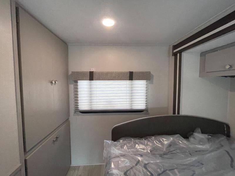 2025 Coachmen 2025 Coachmen Freelander - thumbnail 13