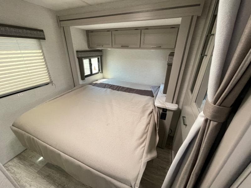 2025 Thor Motor Coach 2025 Thor Motor Coach Chateau Espec Essential - thumbnail 23