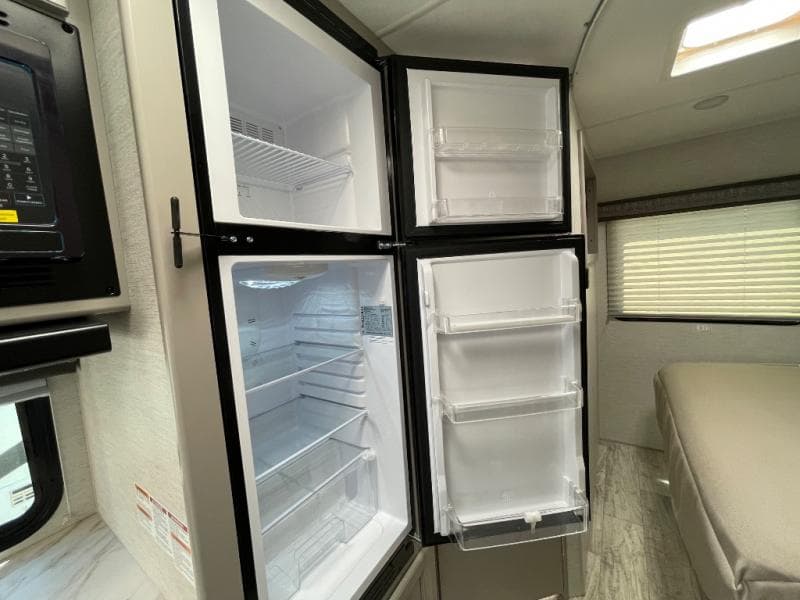 2025 Thor Motor Coach 2025 Thor Motor Coach Chateau Espec Essential - thumbnail 29