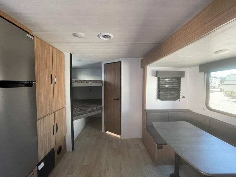 2025 Keystone RV 2025 Keystone RV Passport Classic - thumbnail 9