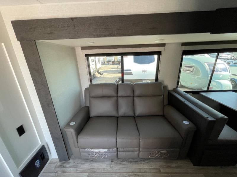 2025 Venture RV 2025 Venture RV Sienna - thumbnail 24