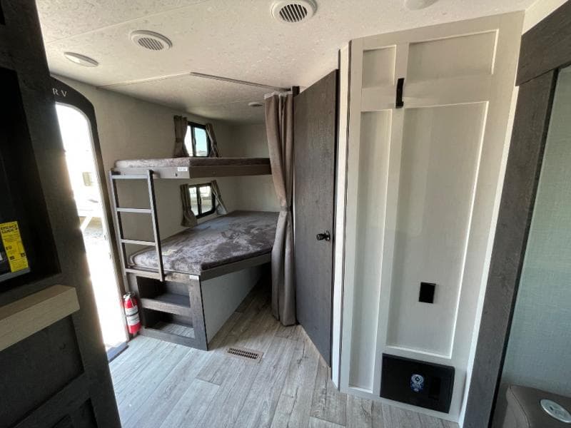 2025 Venture RV 2025 Venture RV Sienna - thumbnail 10