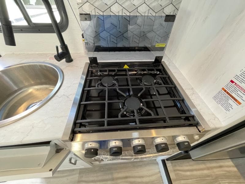 2025 Gulf Stream 2025 Gulf Stream Conquest - thumbnail 14