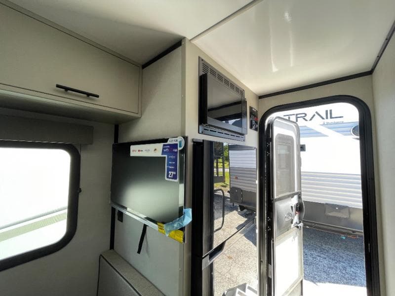 2025 Encore RV 2025 Encore RV Revue - thumbnail 11